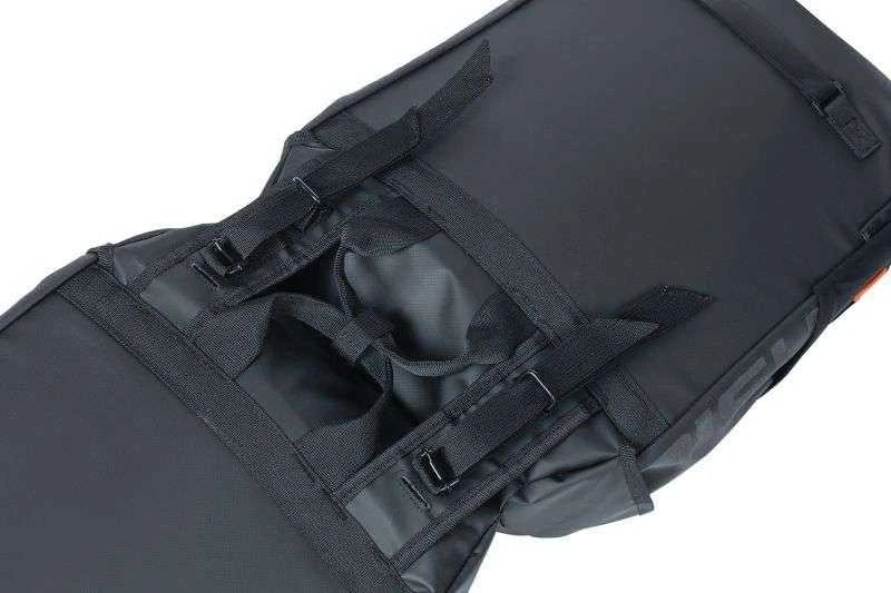 Dvigubas krepšys ant bagažinės Basil Miles Tarpaulin Daouble Bag
