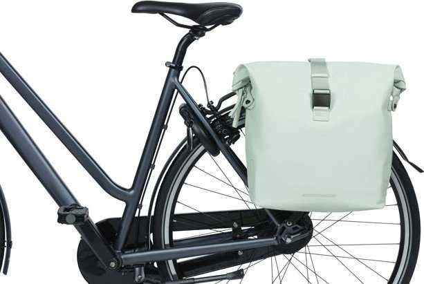 Basil SOHO DOUBLE PANNIER BAG NORDLICHT MIK, MIK System (paruošta naudoti) 41L 100% vandeniui atsparus pastelinis žalias apšvietimas Nordlicht Technolog