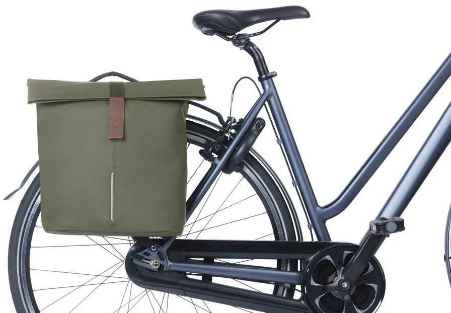 Basil Dviejų dalių miesto sakva BASIL CITY DOUBLE PANNIER BAG MIK 28-32L, MIK sistema (paruošta naudojimui), samanų žalios spalvos (NAUJA 2025)