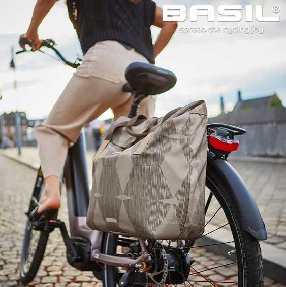 Basil Bagažinės krepšys BASIL ELEGANCE BICYCLE SHOPPER 20-26L Hook On System, atsparus vandeniui chateau taupe