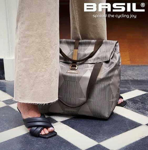 Basil Bagažinės krepšys BASIL ELEGANCE BICYCLE SHOPPER 20-26L Hook On System, atsparus vandeniui chateau taupe