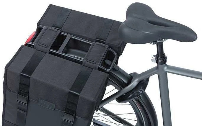 Basil Dviračio sakvo dviguba BASIL TOUR XL WATERPROOF DOUBLE PANNIER BAG 35L, Universal Bridge System, atspari vandeniui juoda (NEW)