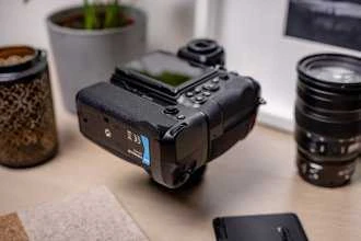 Fotoaparato Baterijos Laikiklis - Newell MB-N12 Nikon Z8, Dvigubas EN-EL 15, USB-C