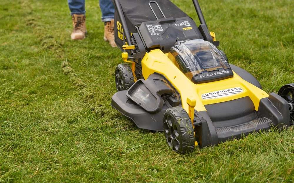 Vejapjovė Stanley SFMCMW2651M-QW; 18 V; 2x4,0 Ah akum.