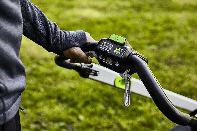 Greenworks akumuliatorinė savaeigė vejapjovė GD60LM51SP - 2514307 (be akumuliatoriaus ir kroviklio)