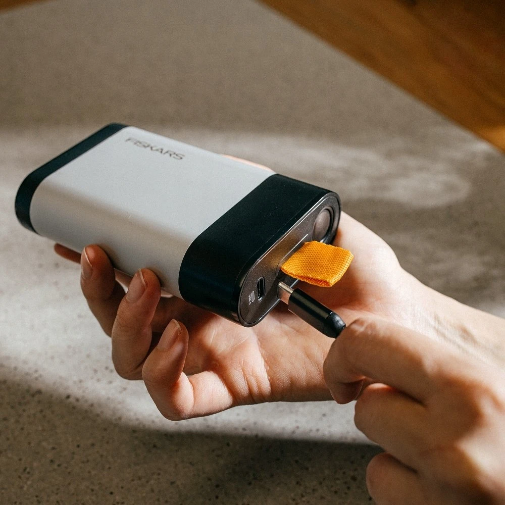 Akumuliatorius Fiskars, 12 V, li-ion, 4000 mAh