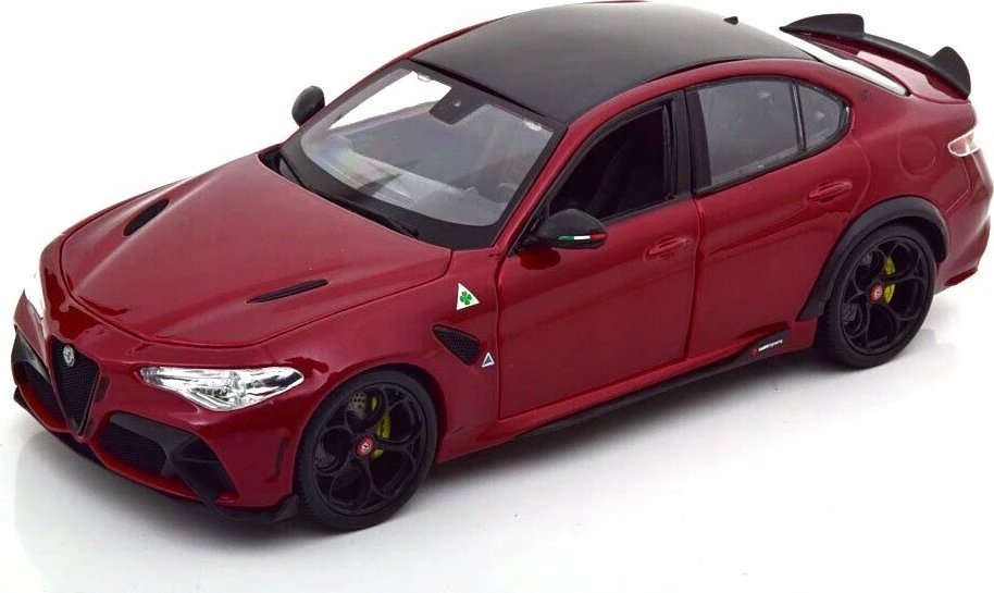Bburago BBU 1:18 AlfaRomeo Giulia GTA Raudona 11048RD 10483