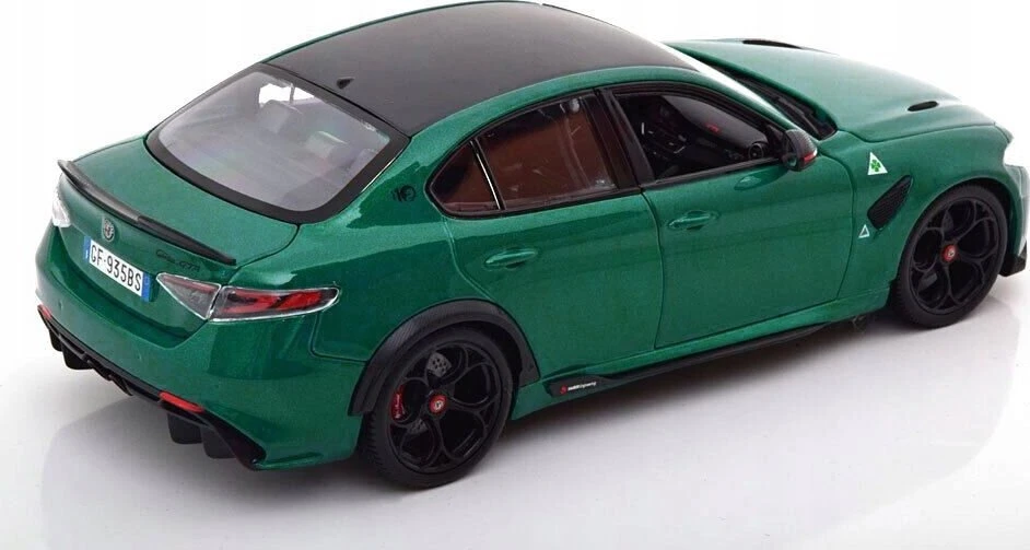 *BBURAGO metal., 1:18, ALFA ROMEO GIULIA GTA,žalias