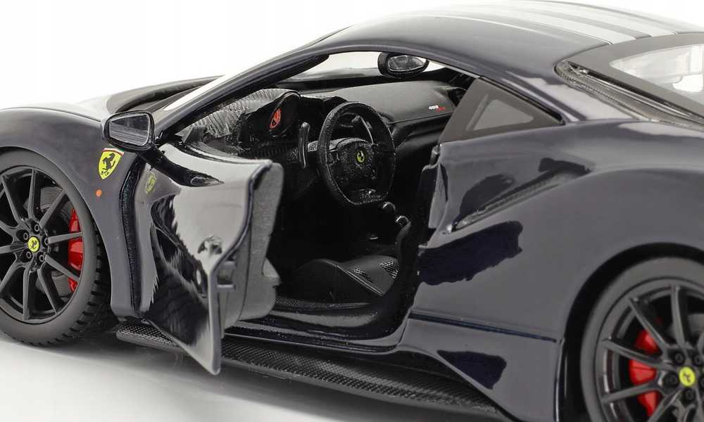 Bburago BBU 1:24 Ferrari 488 Pista BlueWithSilverStr.26026
