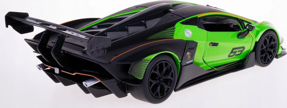 Bburago BBU 1:24 Lamborghini NI Count.800-4 Baltas 21102WT