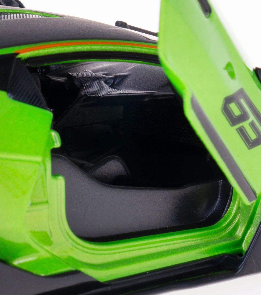 Bburago BBU 1:24 Lamborghini NI Count.800-4 Baltas 21102WT