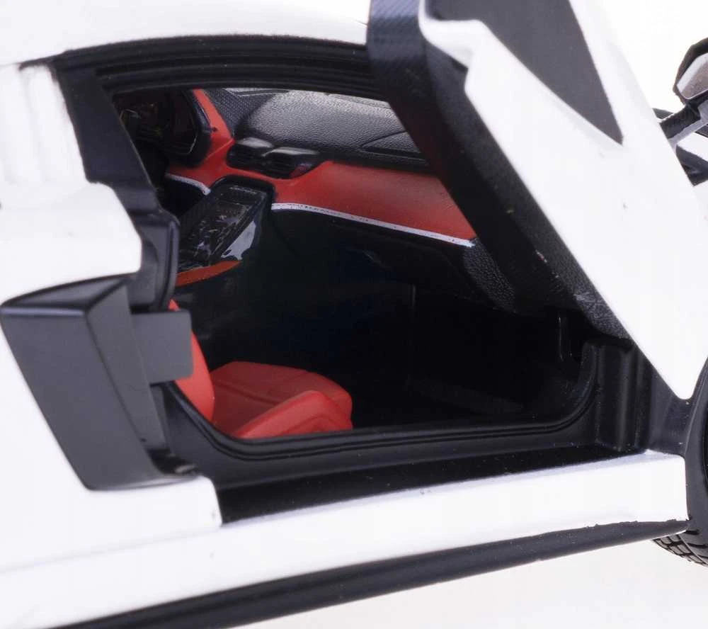 Bburago BBU 1:24 Lamborghini NI Count.800-4 Baltas 21102WT