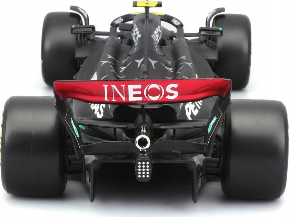 Bburago BBU 1:24 Race F1 Mercedes AMG W14 28037_44 17058