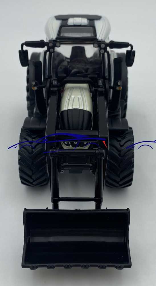 Bburago BBU traktor Valtra su ładowaczem czołowym 31638
