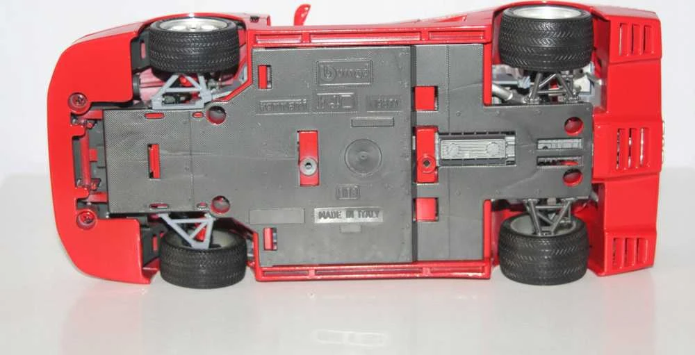 Bburago 1:43 Automobilis Ferrari, asorti.