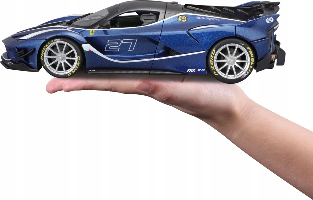 Bburago Ferrari FXX-K Evo #27 mėlynas 1:18 BBURAGO