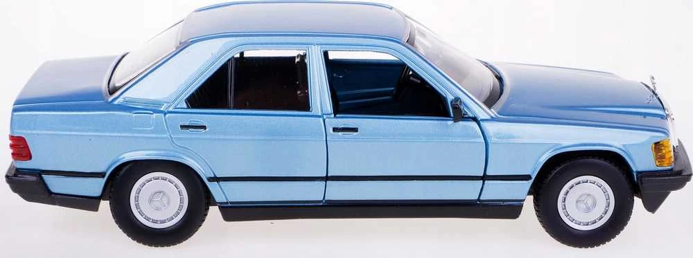 Bburago BBU 1:24 1987 Mercedes-Benz 190E Raudona 21103RD