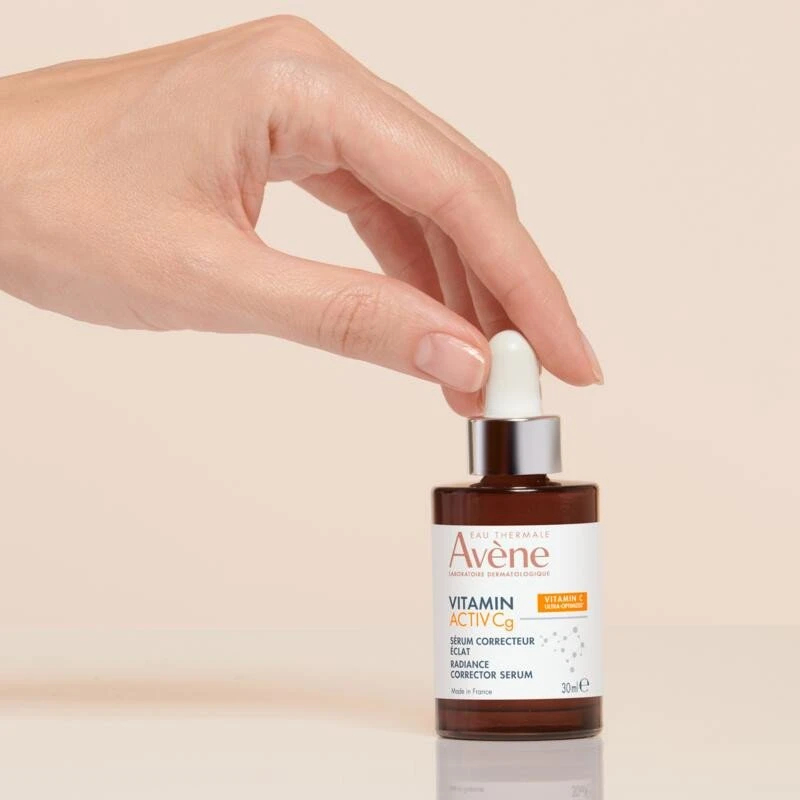 Avène Vitamin Activ Cg Radiance Corrector Serum skaistinantis veido serumas, 30 ml