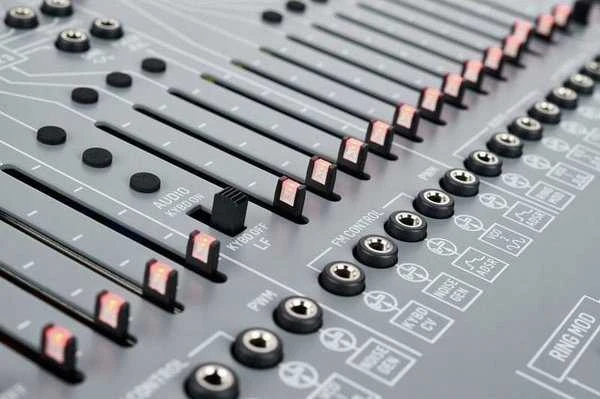Behringer 2600 GRAY MEANIE analoginis sintezatorius
