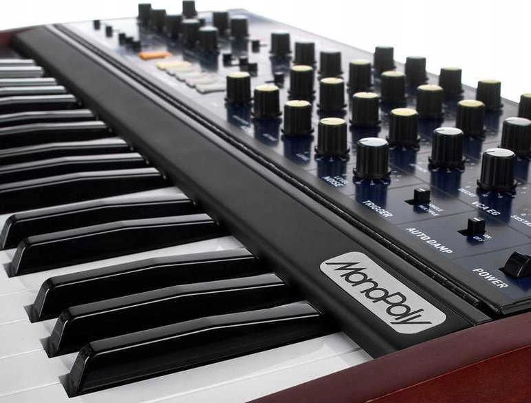 Behringer ODYSSEY analoginis sintezatorius