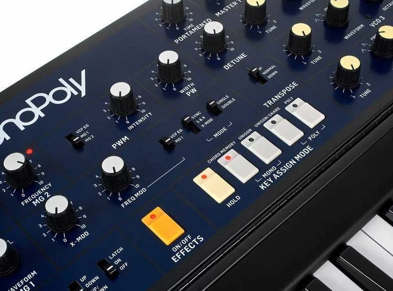 Behringer ODYSSEY analoginis sintezatorius