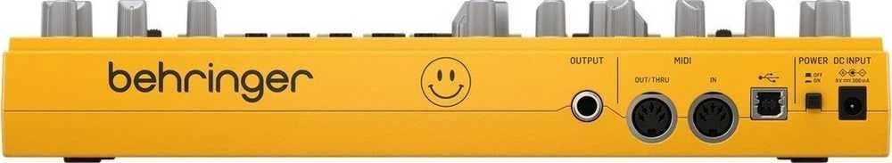 Behringer TD-3-AM – analoginis boso linijų sintezatorius