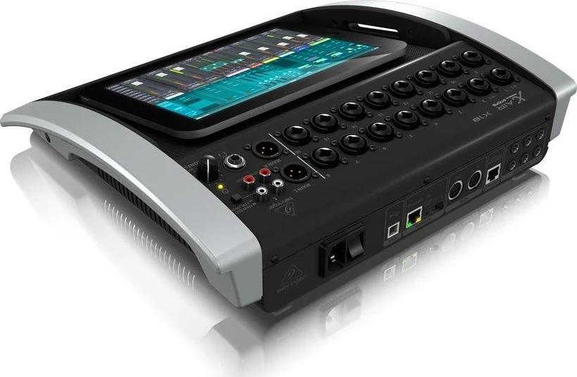 Behringer X18 garso pultas, 18 kanalų