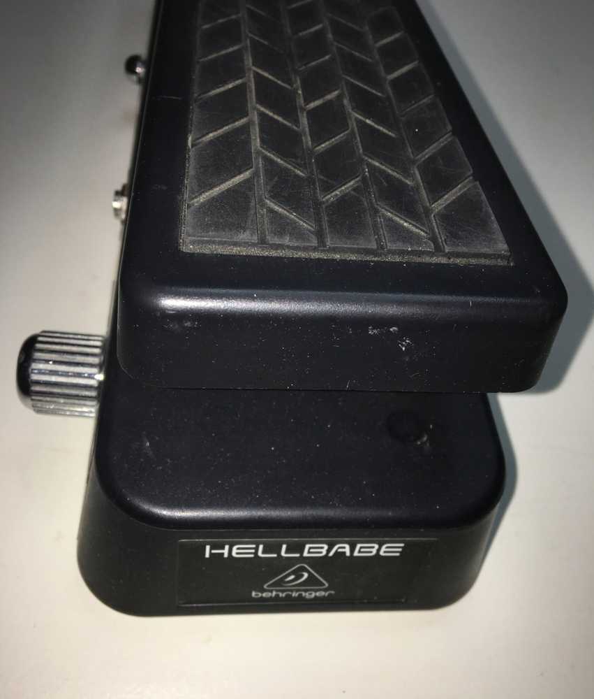 Behringer HB01