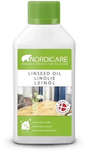 Bel London Nordicare LINŲ SĖMENŲ ALIEJUS yra augalinis aliejus, skirtas visų rūšių medienai apdoroti ir prižiūrėti. Aliejus palieka 100 % biologiškai aktyvų paviršių ir pabrėžia originalią natūralią medienos struktūrą. Suteikia paviršiui gražų, ilgaamžį ir atsparų paviršių, apsaugo nuo purvo, drėgmės ir išdžiūvimo. Šviesesnė mediena įgaus šviesiai geltoną spalvą. 250 ml