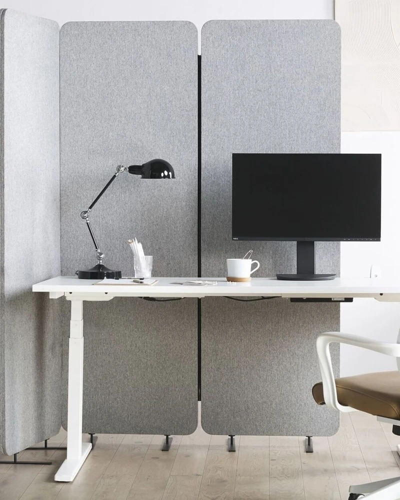 Beliani Pertvara STANDI 184 x 184 cm Šviesiai pilka
