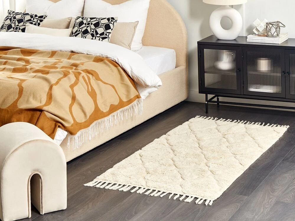 Beliani Kilimas SILCHAR smėlio spalvos 80 x 150 cm medvilninis