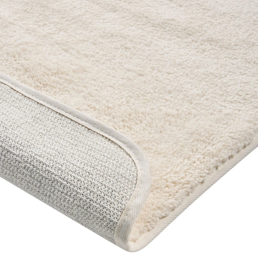 Beliani Vonios kilimėlis URLANA kreminės baltos spalvos 60 x 90 cm iš mikropluošto