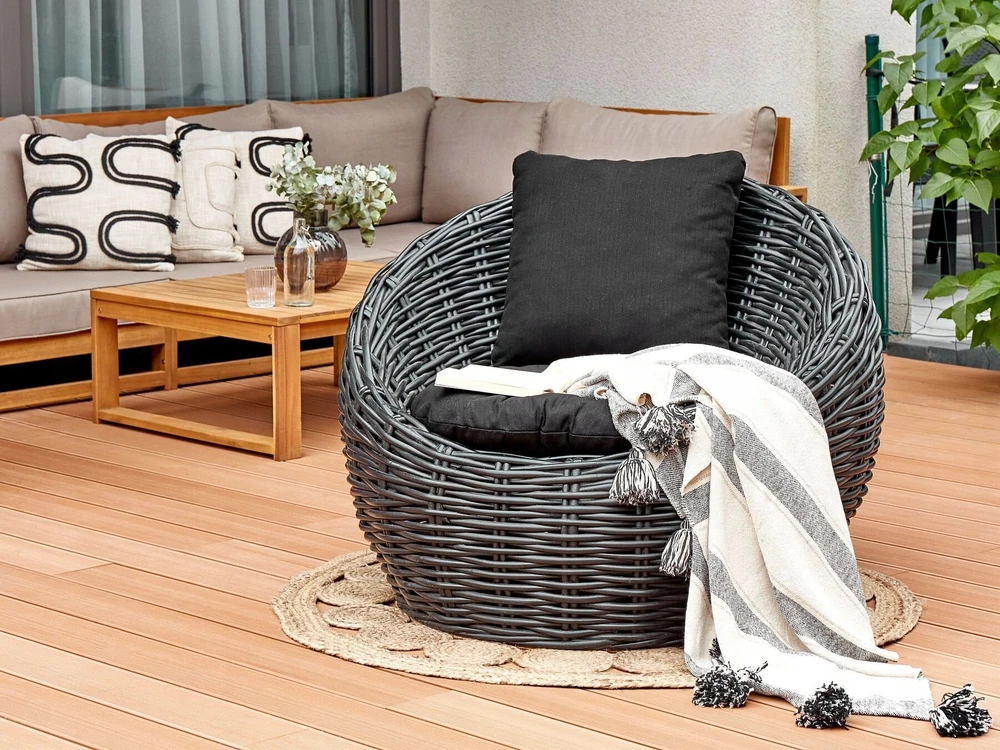 Beliani Sodo kėdė LERICI Rattan juoda