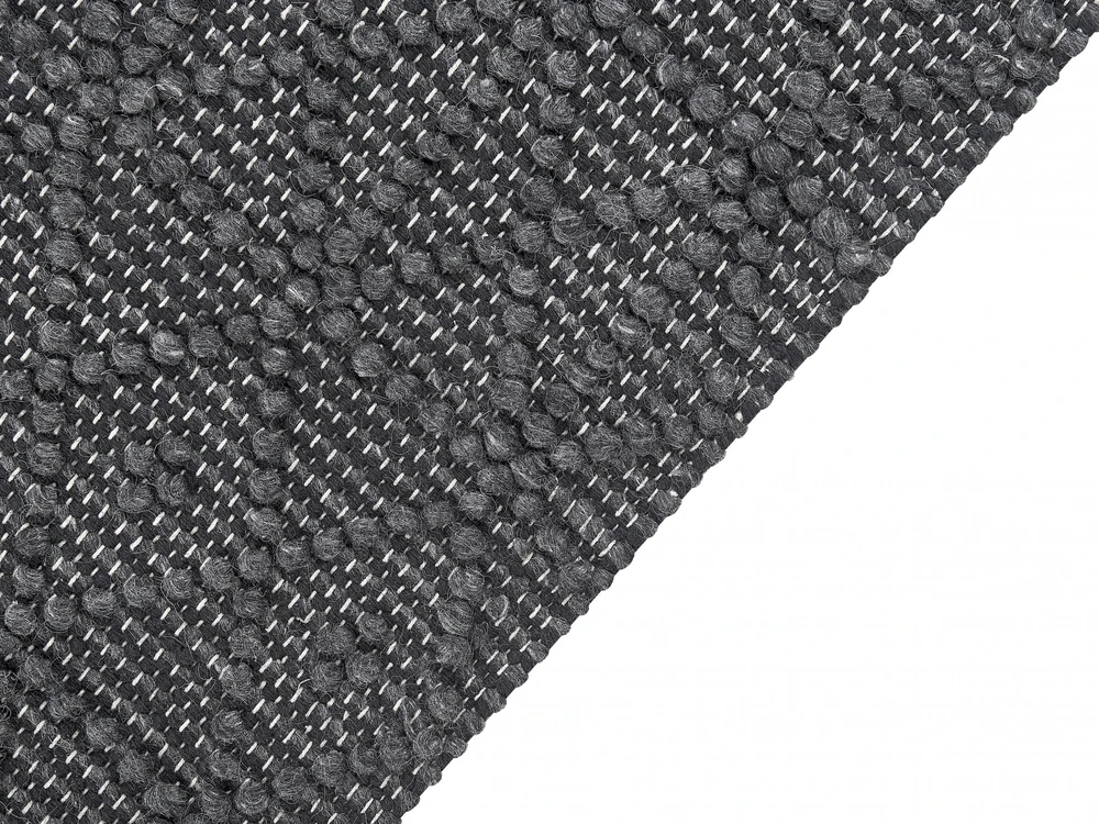 Beliani Kilimas ALUCRA Juodas 160 x 230 cm Vilna