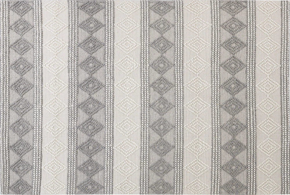 Beliani Kilimas BOZOVA Šviesiai smėlio spalvos 140 x 200 cm Vilna