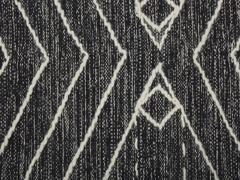 Beliani Kilimas KHENIFRA juodas 160 x 230 cm medvilninis