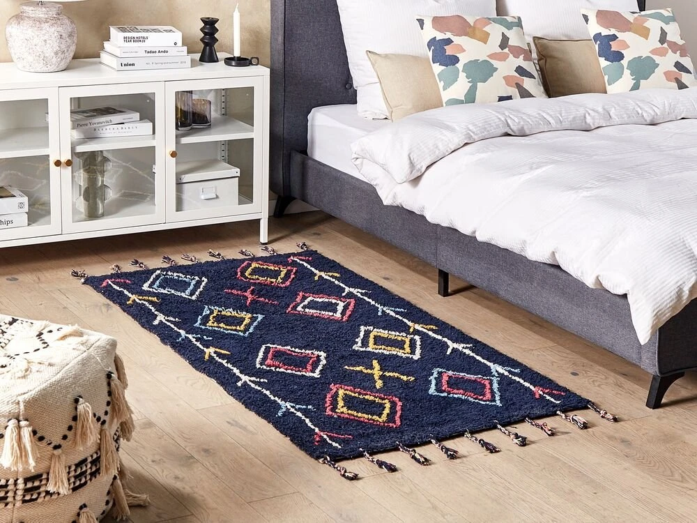 Beliani Kilimas CORUM Juodas 80 x 150 cm Medvilninis