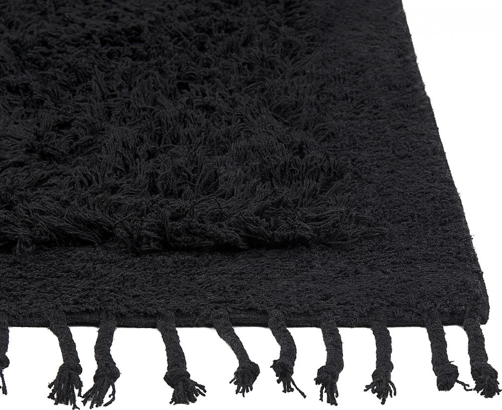 Beliani Kilimas BITLIS juodas 140 x 200 cm medvilninis