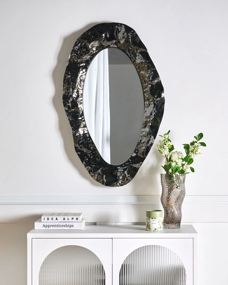 Beliani Sieninis veidrodis LOGNES 56 cm 95 cm juodas