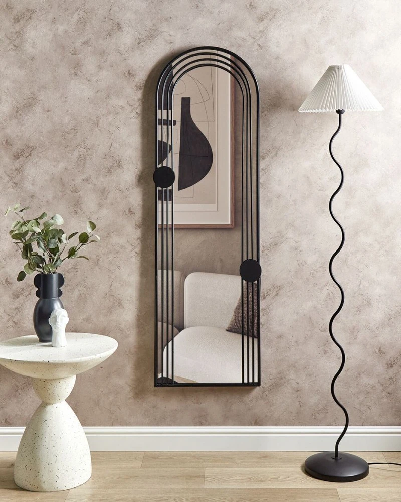 Beliani Sieninis veidrodis AJAIN 45 cm 146 cm metalinis juodas