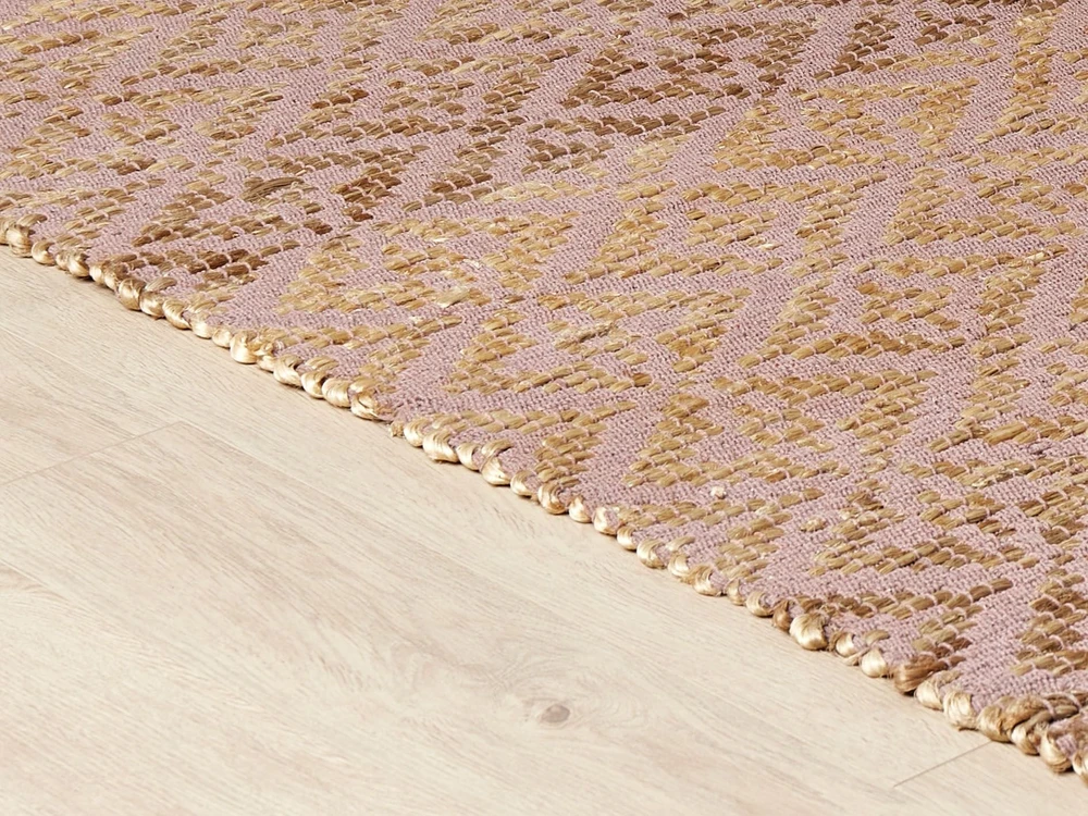 Beliani Kilimėlis GERZE rožinis 140 x 200 cm medvilninis