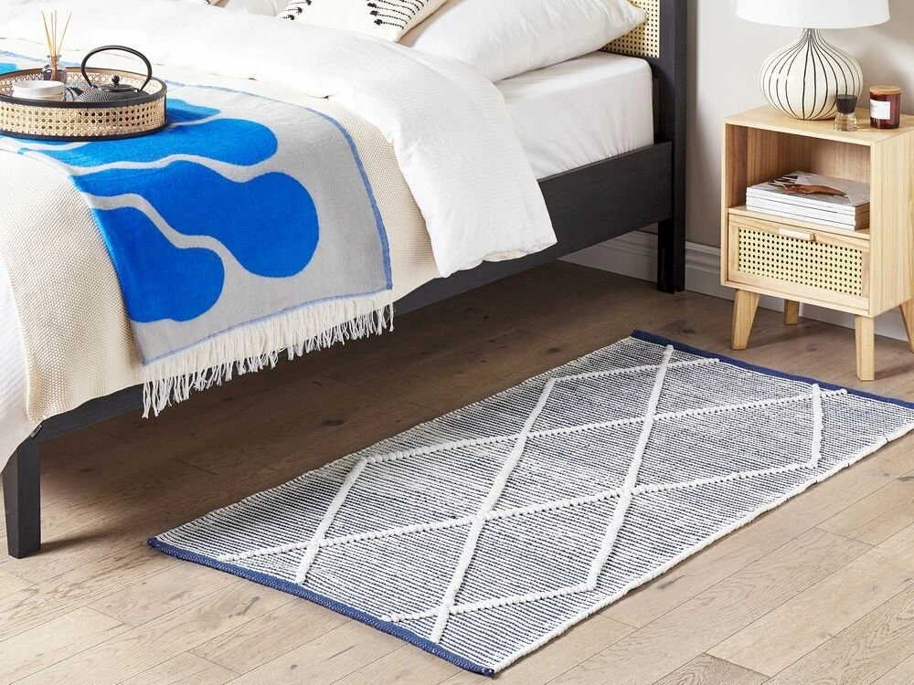 Beliani Kilimas SYNOPA mėlynas 80 x 150 cm medvilninis