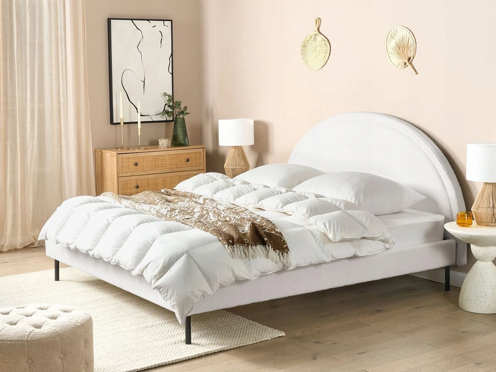 Beliani Lova Boucle MARGUT 180 x 200 cm balta