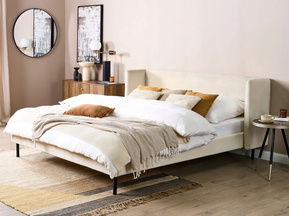 Beliani Dviejų asmenų lova Velvet ARETTE 180 x 200 cm šviesiai smėlio spalvos