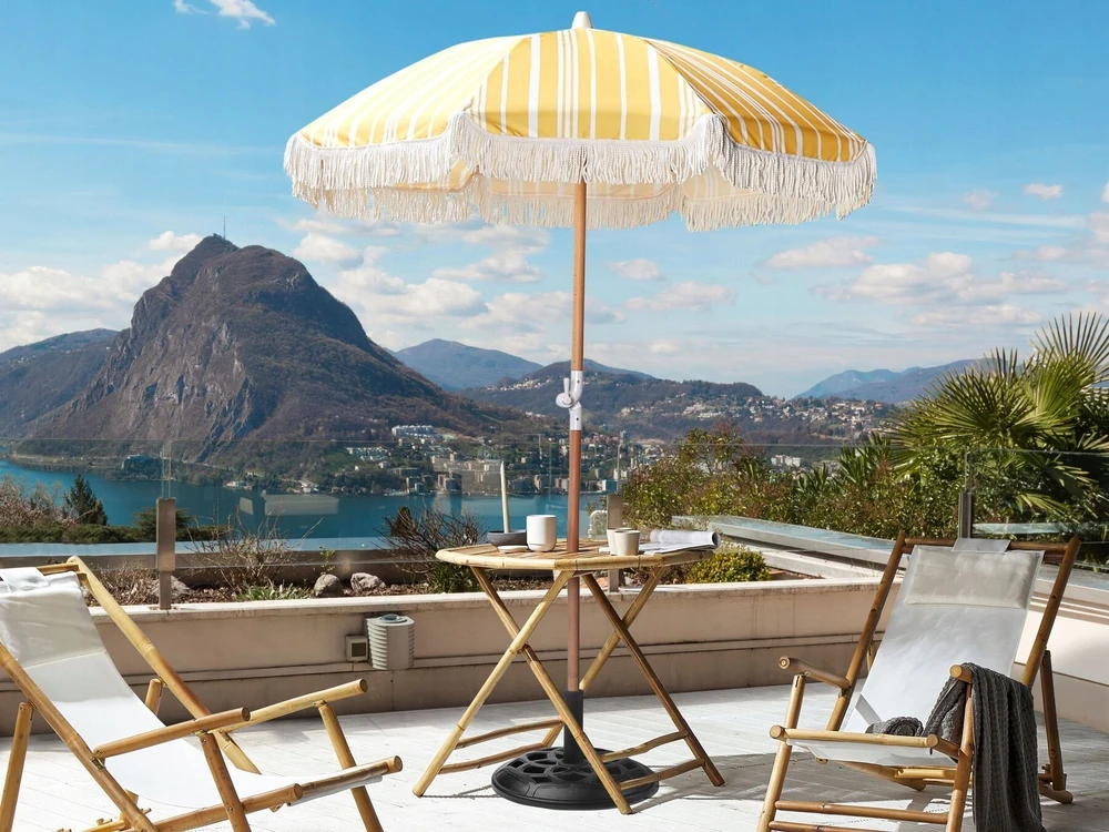 Beliani Sodo skėtis 150 cm MONDELLO Geltonas
