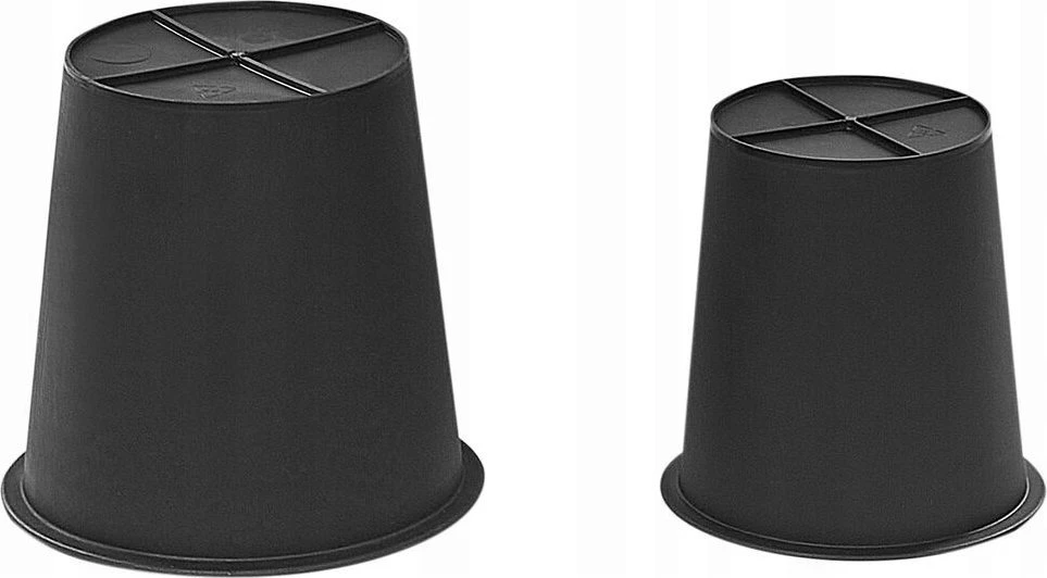 Beliani 2 vazonų komplektas CHELONE 26/34 cm Juodas technoratanas