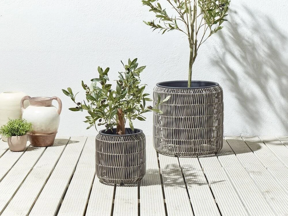 Beliani 2 vazonų rinkinys BRODIEA 26/45 cm šviesiai rudas technorotangas