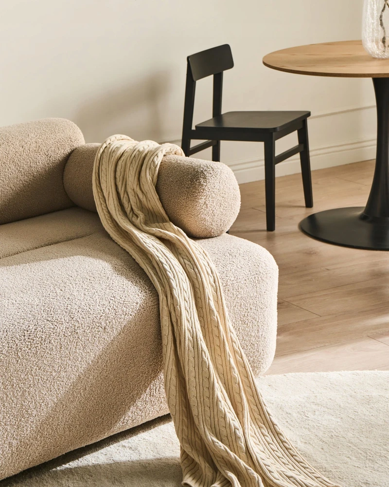 Beliani Dvivietė sofa ELVA, buklė audinys, smėlio spalva