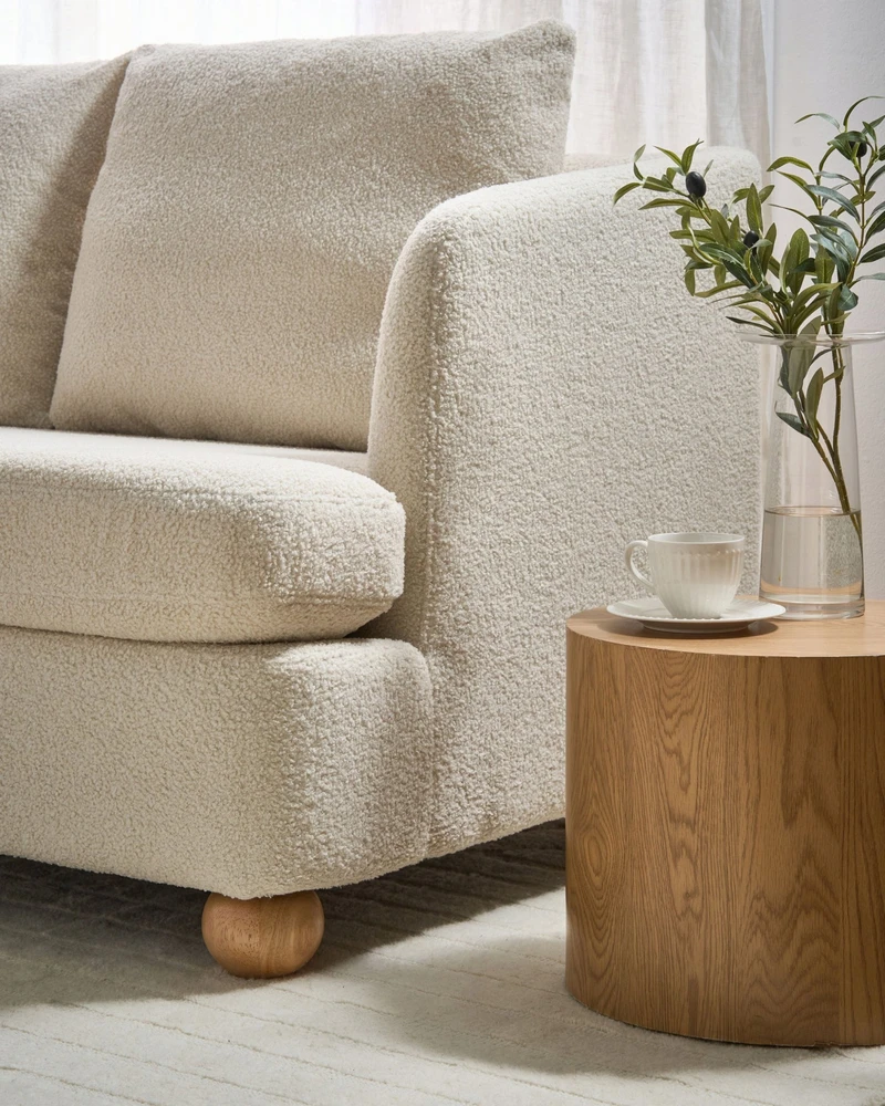 Beliani 2 vietų sofa RATTVIK Boucle kreminės baltos spalvos