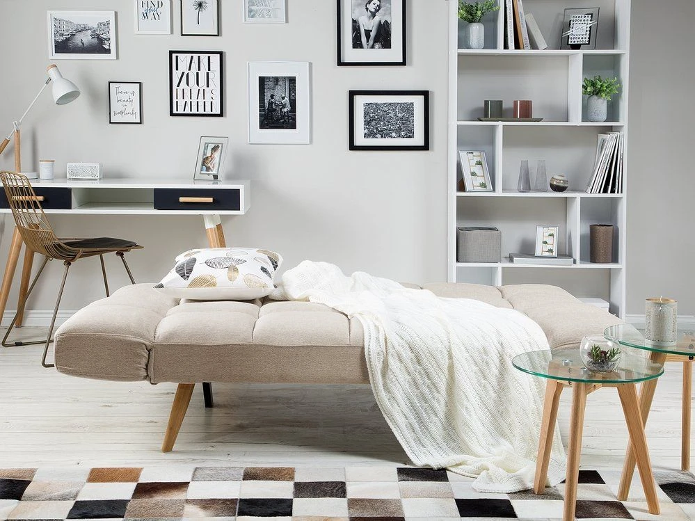 Beliani Išskleidžiama 2 vietų sofa INGARO smėlio spalvos